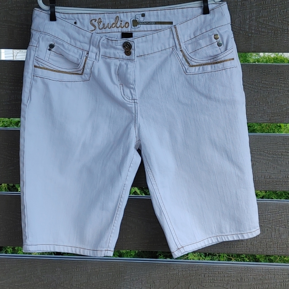 UNISEX: Tag Studio: Top quality Bermuda Jeans short size 36